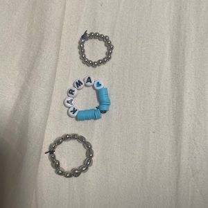 Heart rings and normal ring there is also a Taylor swift related ring!